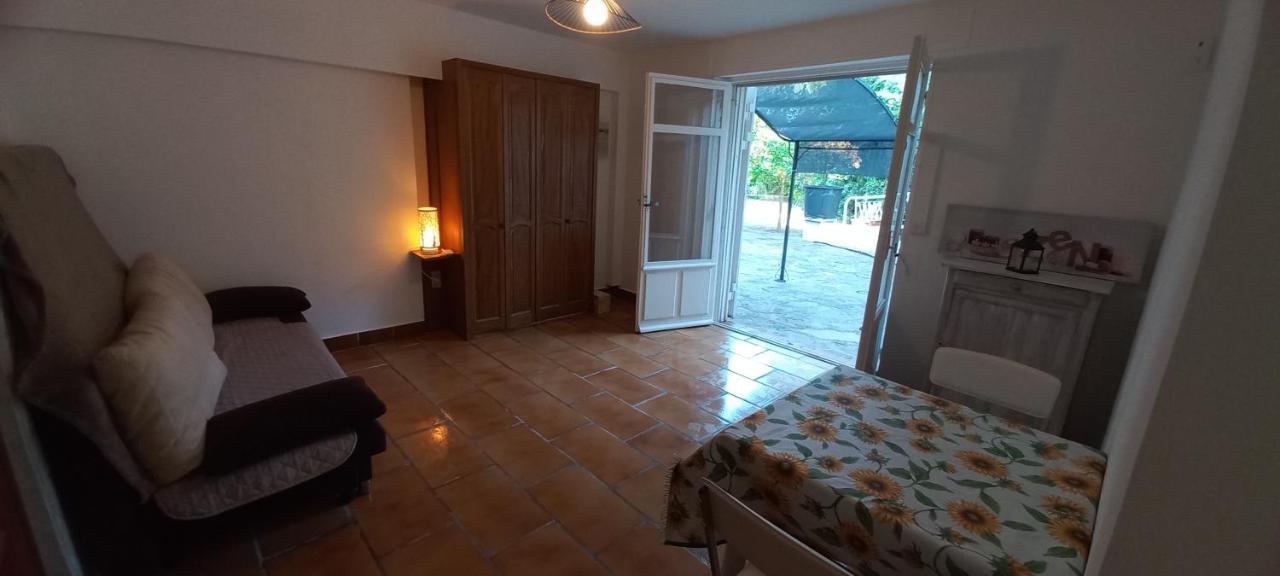 Appartement et sa grande terrasse en Rez de Jardin Saint Aygulf Buitenkant foto